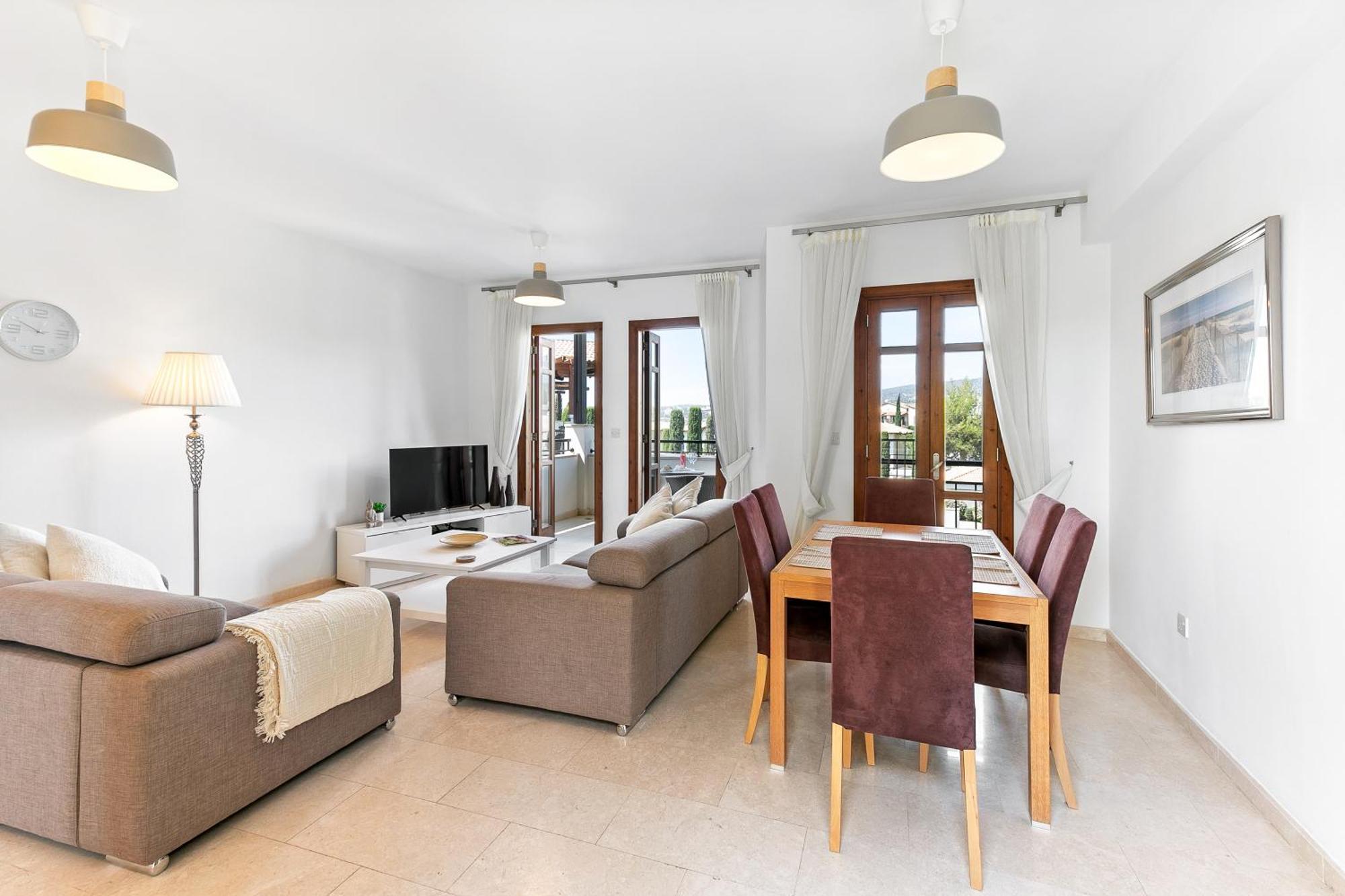 2 Bedroom Apartment Chloe With Communal Pool, Aphrodite Hills Resort 코우클리아 외부 사진